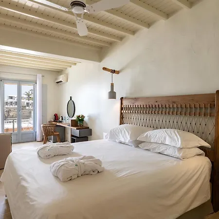 Poseidon Hotel 4*
