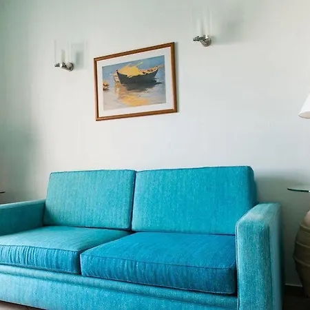 포세이돈 스위트 4* Mykonos Town